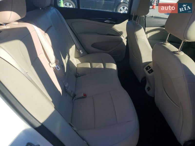 Седан Buick Regal 2019 в Киеве