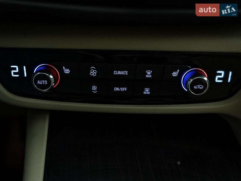 Седан Buick Regal 2018 в Киеве