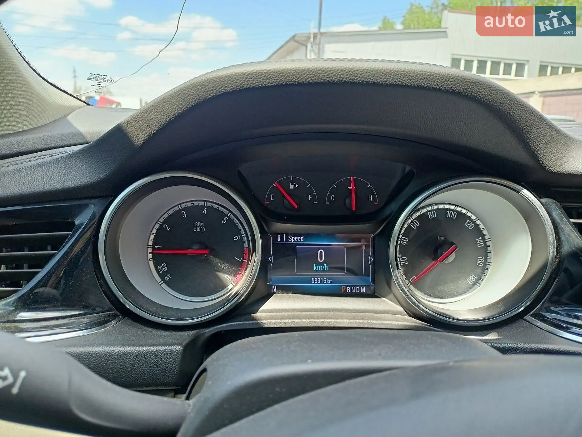 2017 Buick Regal - мініатюра 2