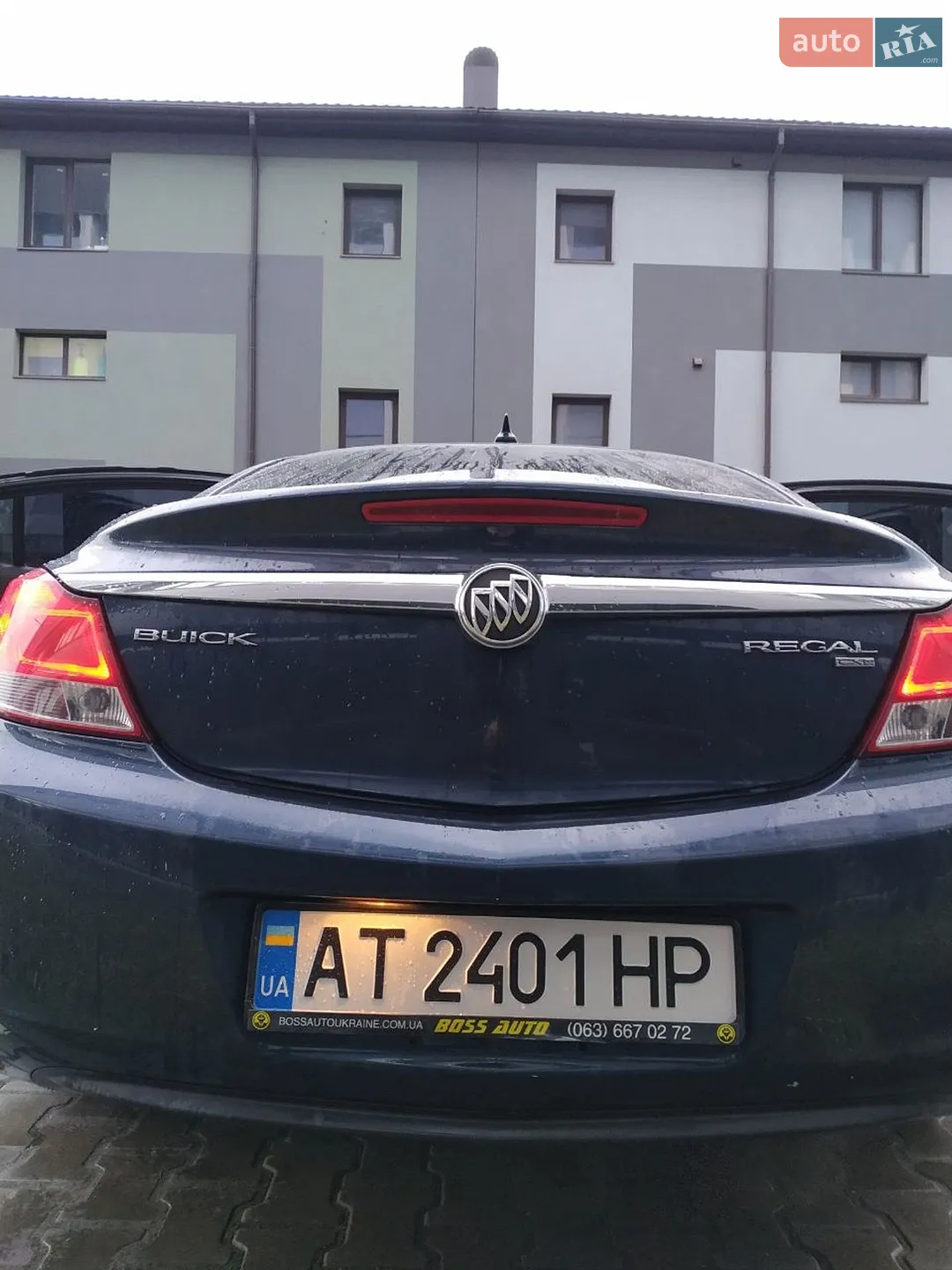 2010 Buick Regal - мініатюра 2