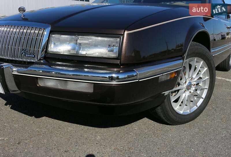 Купе Buick Riviera 1989 в Києві