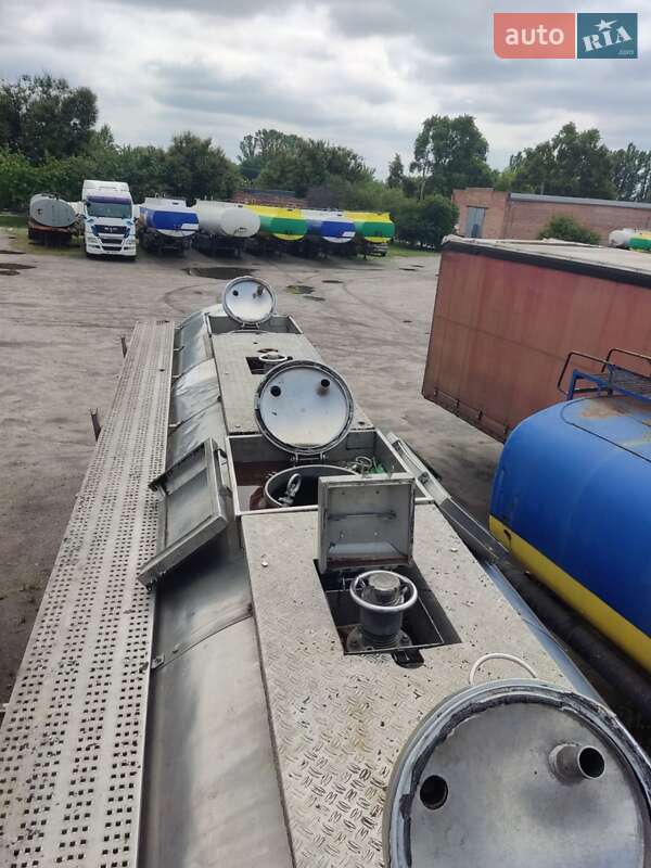 Цистерна напівпричіп Burg Burg 1989 в Кременчуці