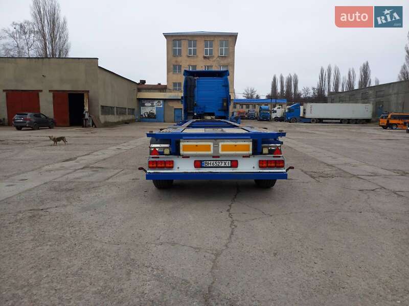 Контейнеровоз напівпричіп Burg Burg 2002 в Одесі