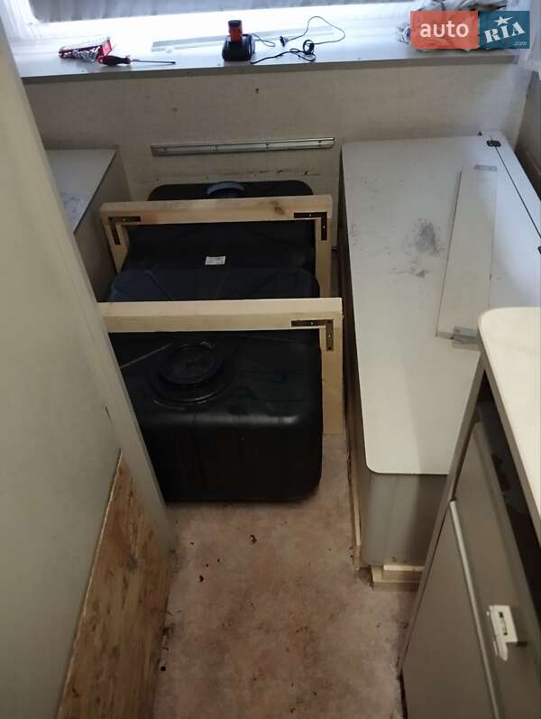 Фургон Burstner 4922 1991 в Дачном