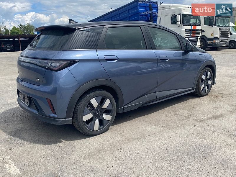 BYD Dolphin 2023