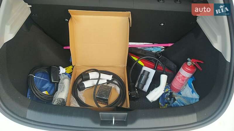 Хетчбек BYD E2 2022 в Дніпрі фото 18 Хетчбек BYD E2 2022 в Дніпрі