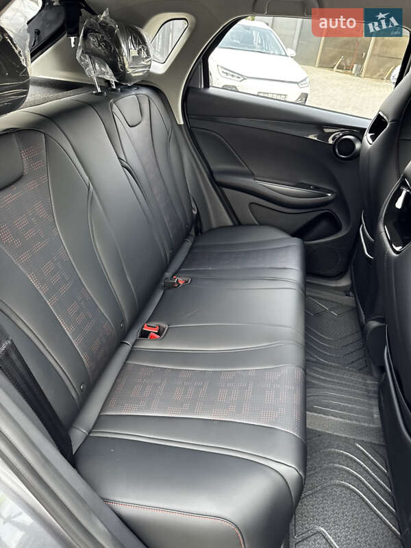 Хэтчбек BYD E2 2025 в Черновцах