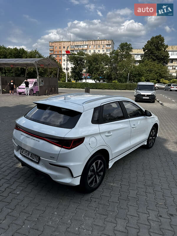 Хетчбек BYD E2 2025 в Чернівцях фото 6 Хетчбек BYD E2 2025 в Чернівцях