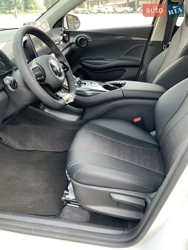 Хетчбек BYD E2 2025 в Чернівцях фото 26 Хетчбек BYD E2 2025 в Чернівцях