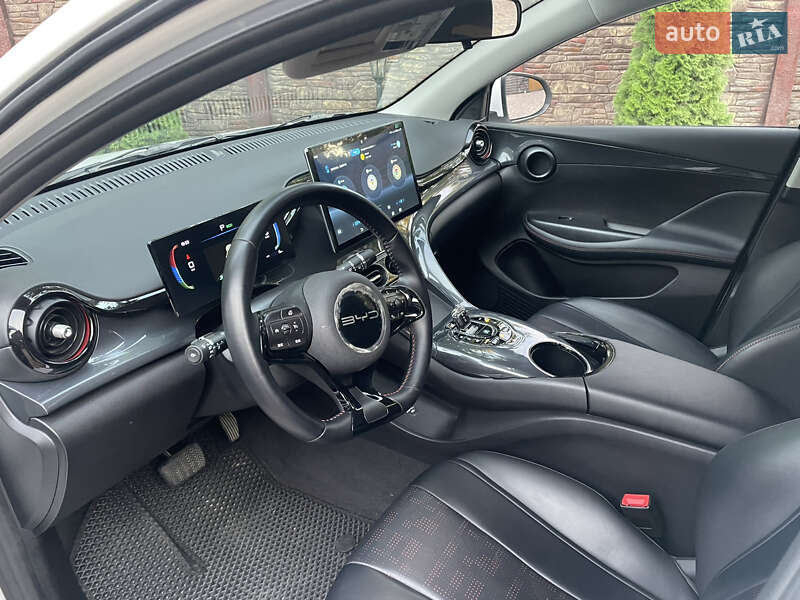 Внедорожник / Кроссовер BYD E2 2023 в Киеве