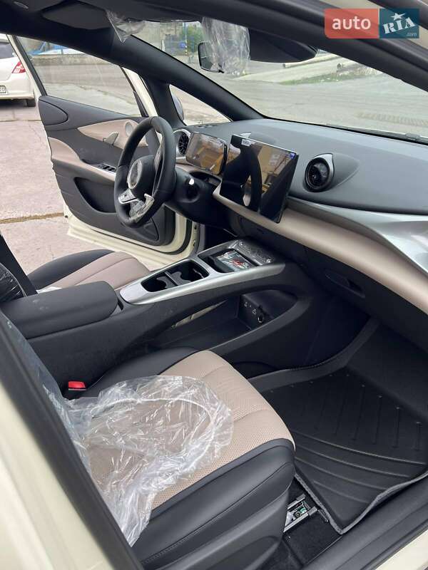 Хетчбек BYD E2 2025 в Одесі фото 12 Хетчбек BYD E2 2025 в Одесі