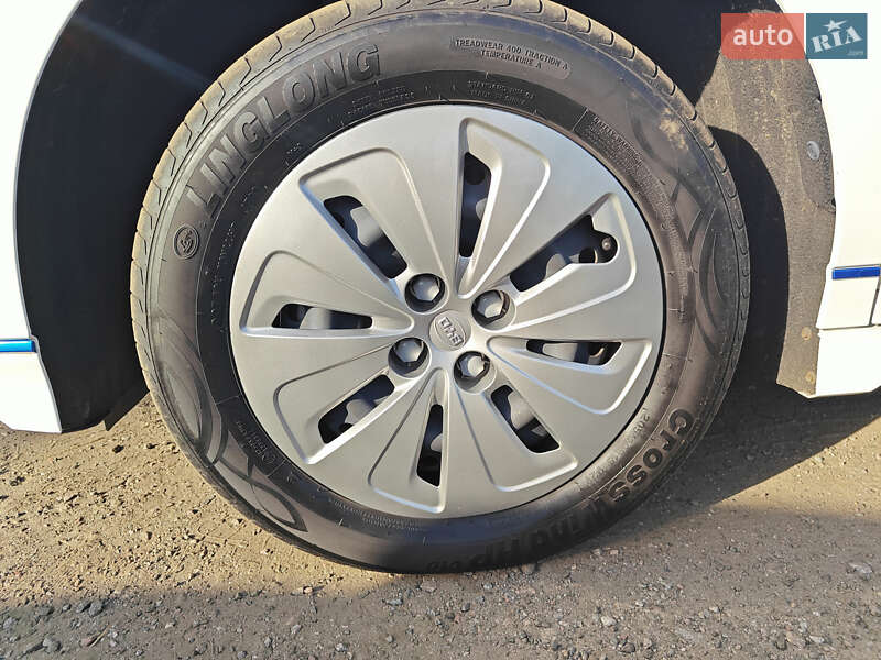 Хэтчбек BYD E2 2022 в Киеве фото 16 Хэтчбек BYD E2 2022 в Киеве