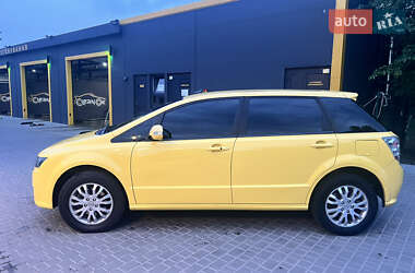 Хэтчбек BYD E6 2014 в 
