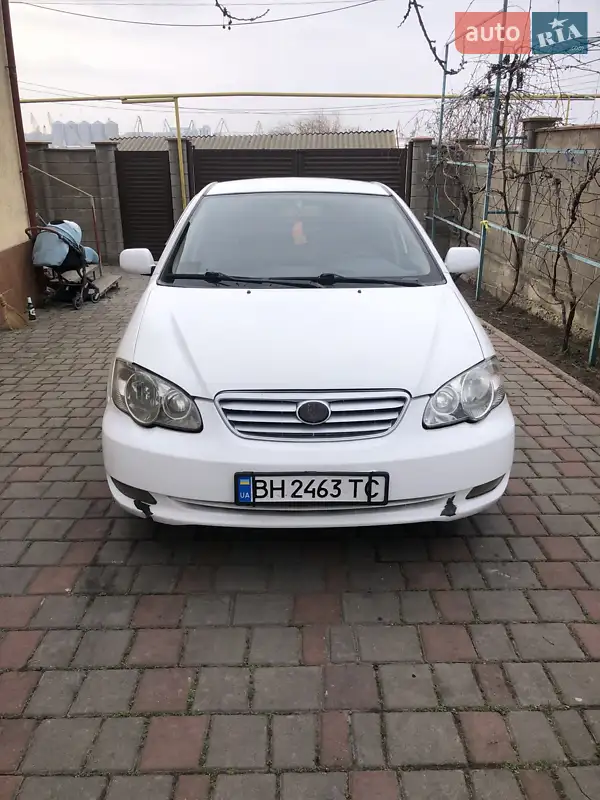 Седан BYD F3 2013 в 