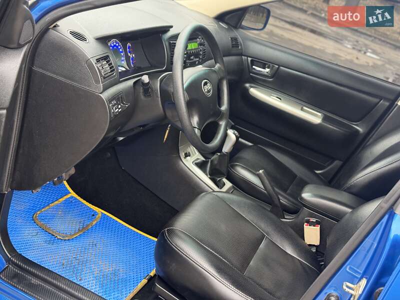 Хэтчбек BYD F3R 2012 в Кривом Роге