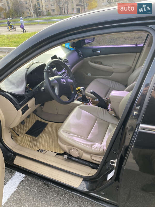 Седан BYD F6 2011 в Рівному