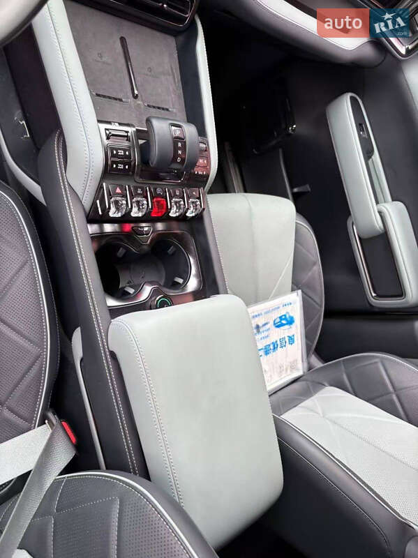 Позашляховик / Кросовер BYD Leopard 5 2024 в Києві
