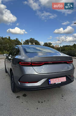 Седан BYD Qin Plus 2025 в 