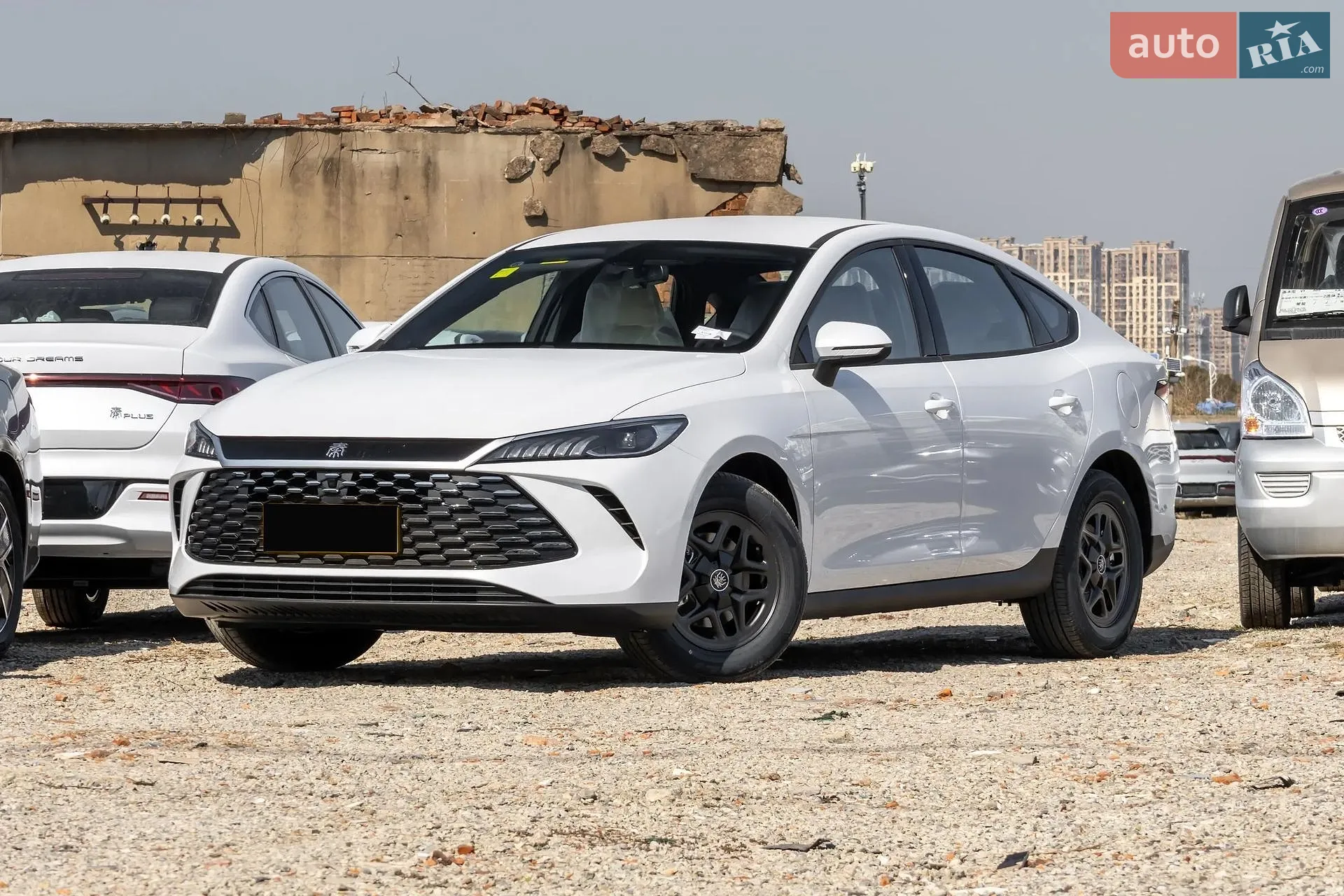 2025 BYD Qin - фото 1