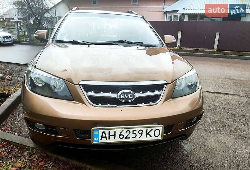 BYD S6 2013