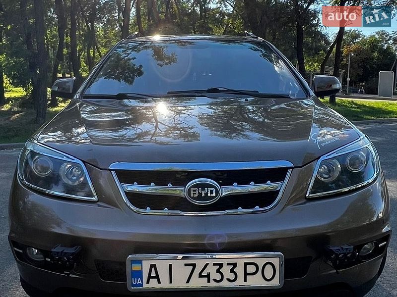 Позашляховик / Кросовер BYD S6 2013 в Кривому Розі