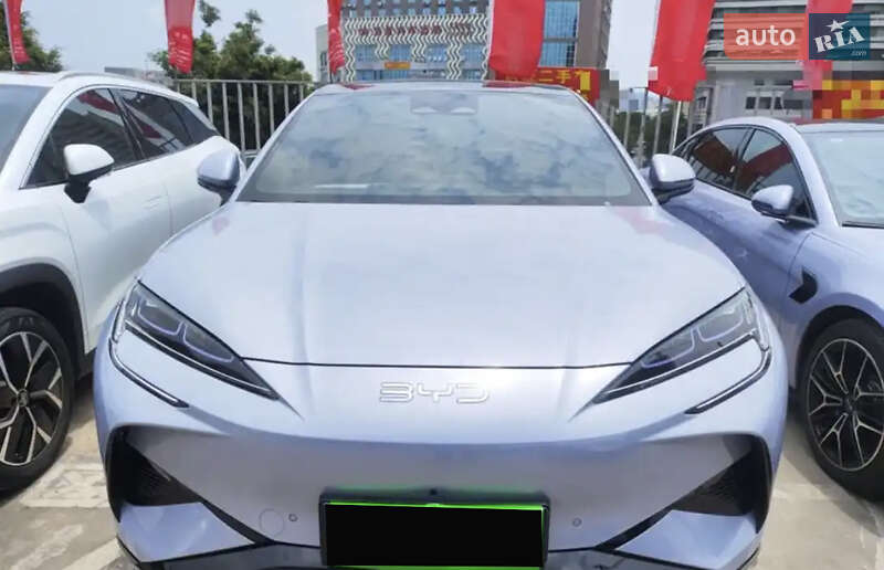 Внедорожник / Кроссовер BYD Sea Lion 7 2024 в 