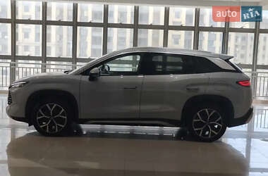 Позашляховик / Кросовер BYD Song L 2024 в 