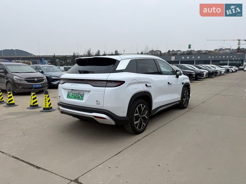 Внедорожник / Кроссовер BYD Song L 2025 в Киеве фото 5 Внедорожник / Кроссовер BYD Song L 2025 в Киеве