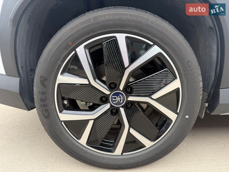 Внедорожник / Кроссовер BYD Song L 2025 в Киеве фото 9 Внедорожник / Кроссовер BYD Song L 2025 в Киеве