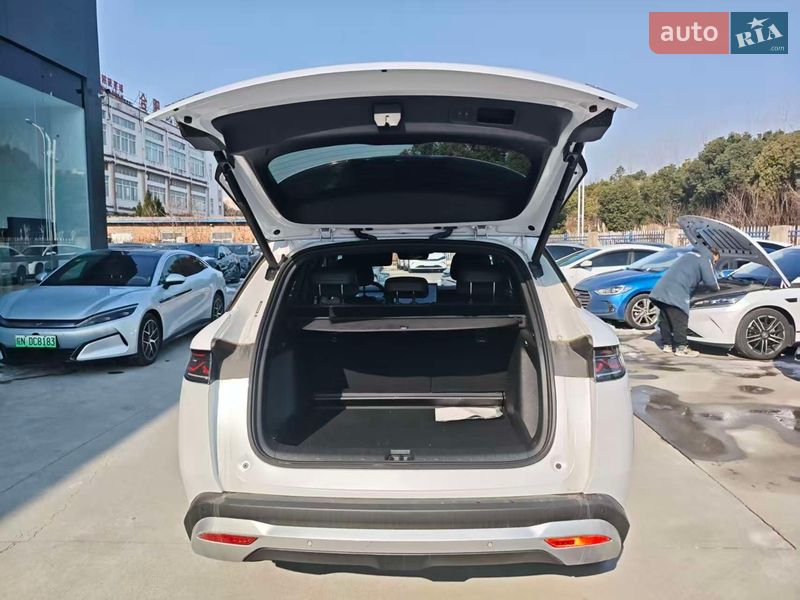 Внедорожник / Кроссовер BYD Song L 2025 в Киеве