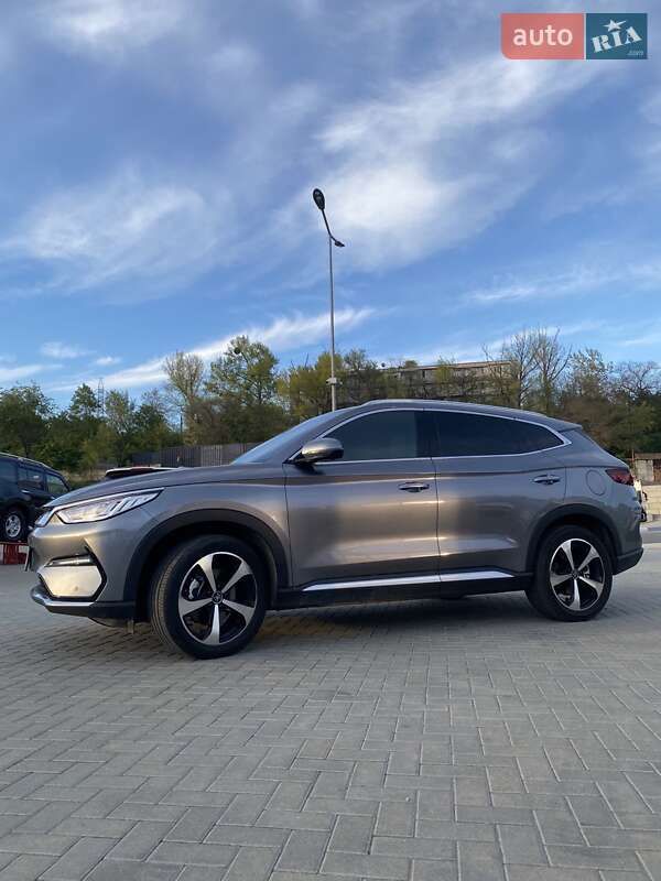 Внедорожник / Кроссовер BYD Song Plus 2021 в Одессе
