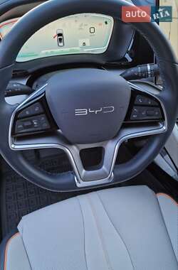 Внедорожник / Кроссовер BYD Song Plus 2023 в 