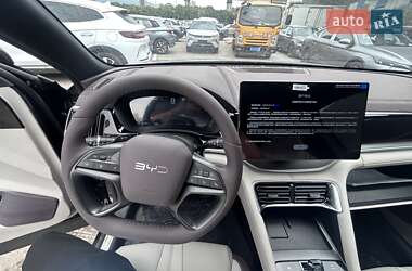 Позашляховик / Кросовер BYD Song Plus 2025 в 