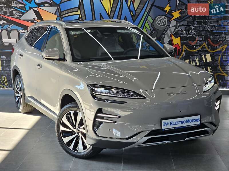 Позашляховик / Кросовер BYD Song Plus 2025 в 
