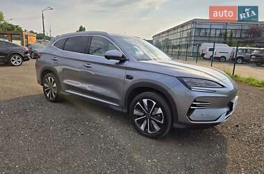 Позашляховик / Кросовер BYD Song Plus 2025 в 