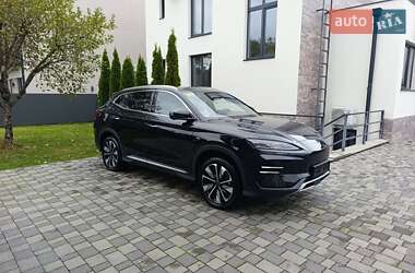 Позашляховик / Кросовер BYD Song Plus 2025 в 