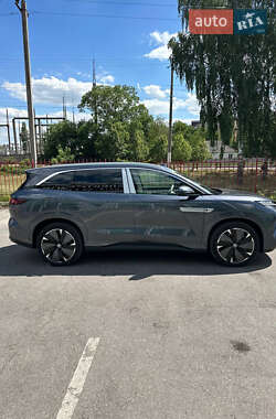 Позашляховик / Кросовер BYD Tang L 2025 в 