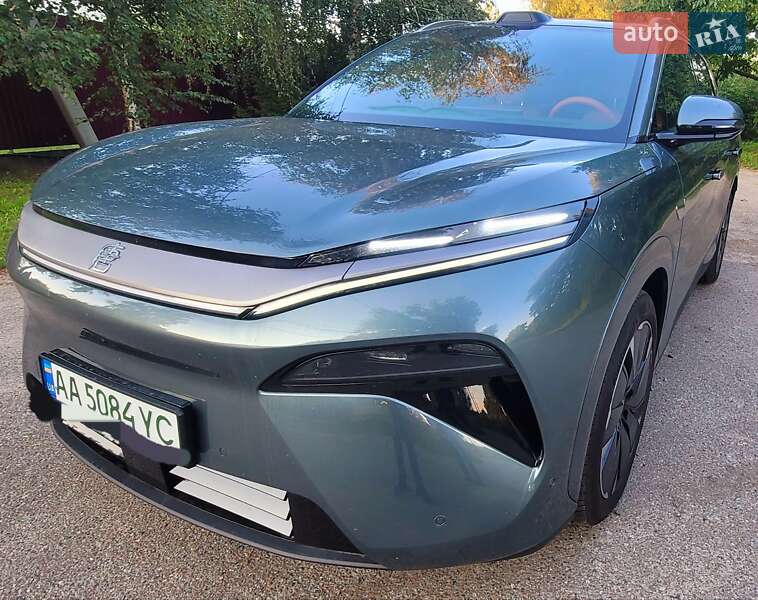 BYD Tang L 2025