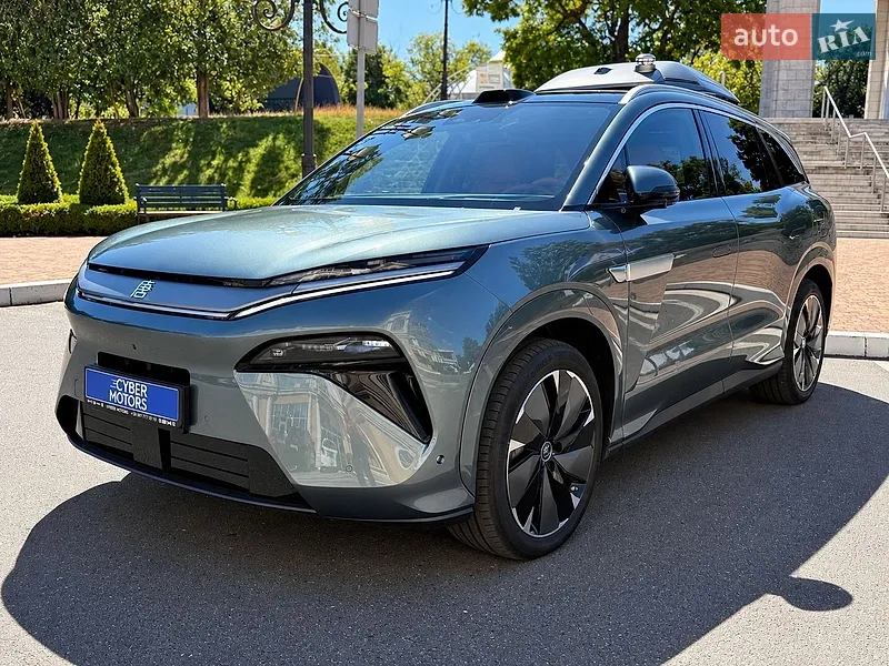 BYD Tang L