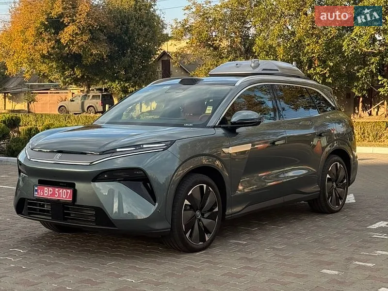 BYD Tang L