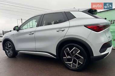 Позашляховик / Кросовер BYD Yuan Plus 2024 в 