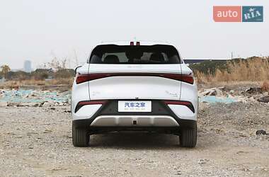 Позашляховик / Кросовер BYD Yuan Plus 2025 в 