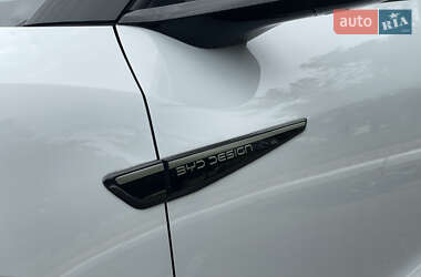 Позашляховик / Кросовер BYD Yuan Up 2024 в 