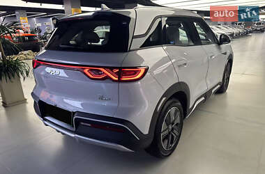 Внедорожник / Кроссовер BYD Yuan Up 2024 в 
