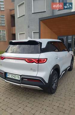 Позашляховик / Кросовер BYD Yuan Up 2025 в 