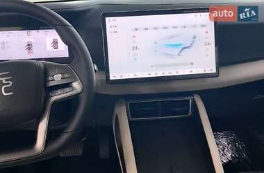 Позашляховик / Кросовер BYD Yuan Up 2025 в 
