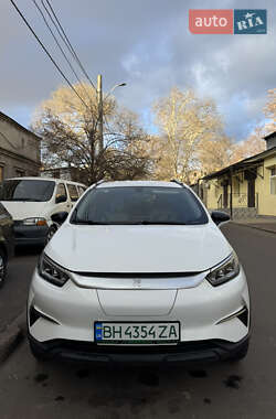 Позашляховик / Кросовер BYD Yuan 2021 в 