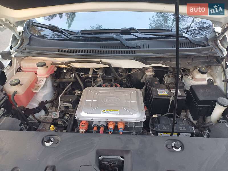 Внедорожник / Кроссовер BYD Yuan 2018 в Чернигове фото 4 Внедорожник / Кроссовер BYD Yuan 2018 в Чернигове