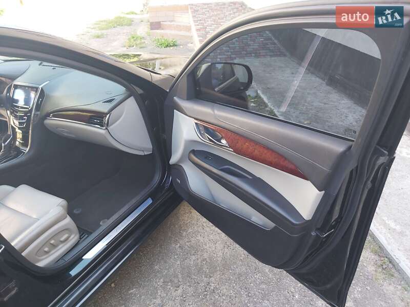 Седан Cadillac ATS 2013 в Жовтих Водах