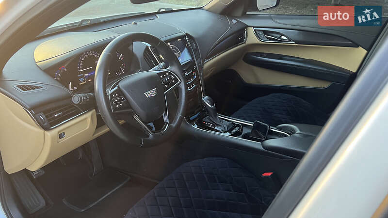 Седан Cadillac ATS 2013 в Измаиле